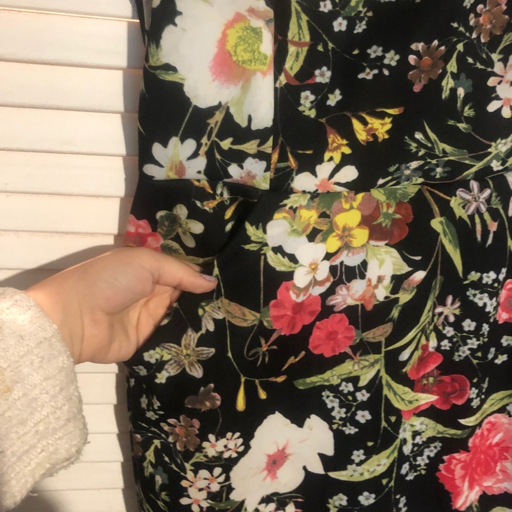 Cocktail dress. - Picture 3 of 4
